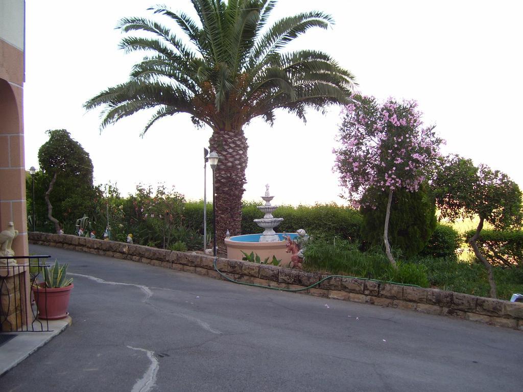 B&B Da Pietro Calascibetta Luaran gambar