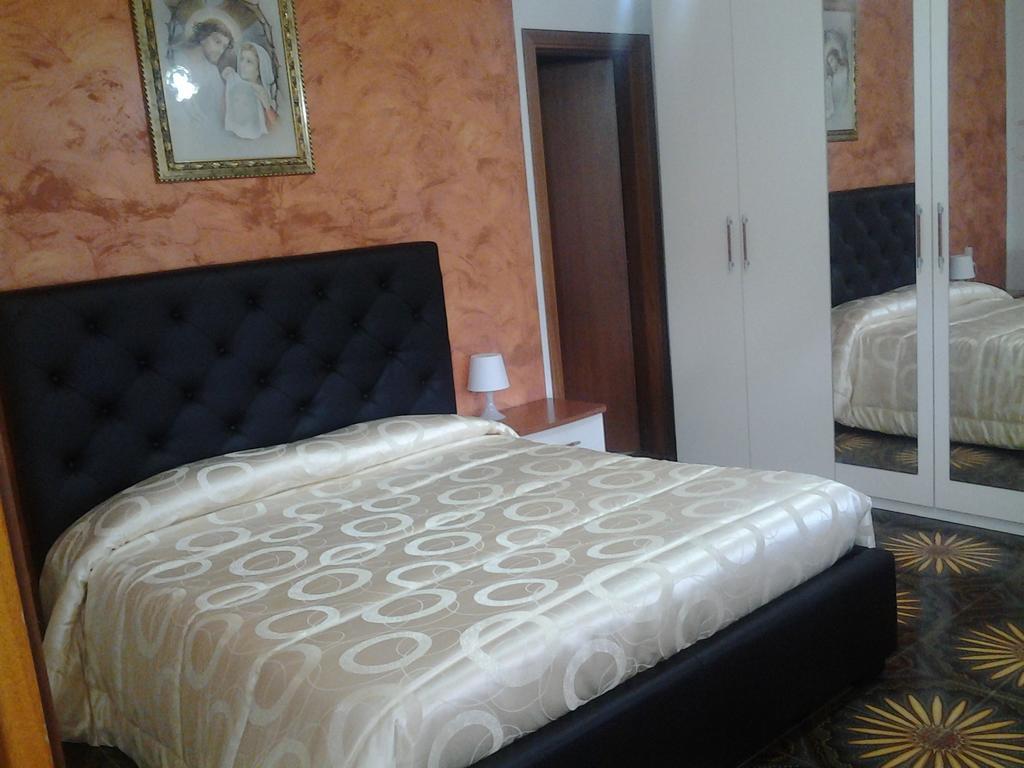 B&B Da Pietro Calascibetta Bilik gambar