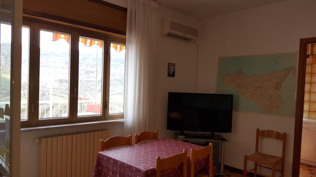 B&B Da Pietro Calascibetta Luaran gambar